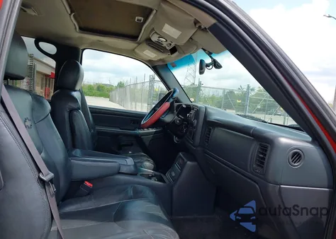 2002 Chevrolet Avalanche 1500 from USA, damaged, VIN 3GNEK13T72G176061